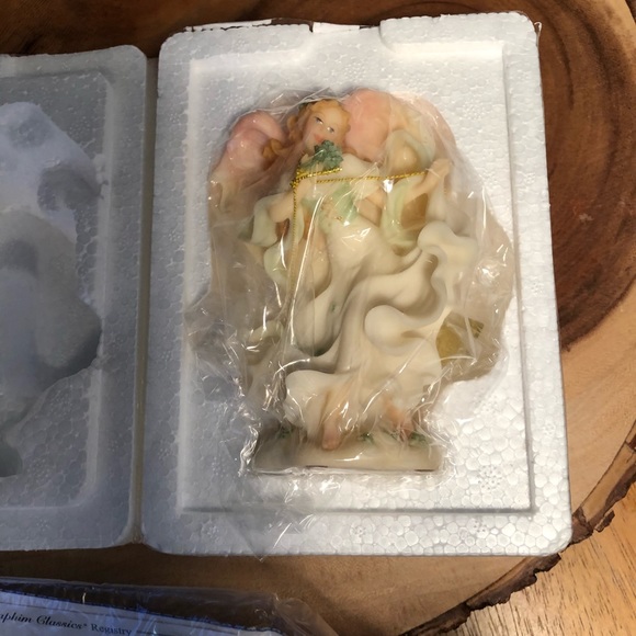 St. Bridget statue from Seraphine Classics. - Picture 2 of 8